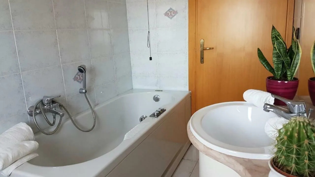 Apartmán Domus Maris Viserba, Spiagge E Centro A 100 Mt, Promo Maggio Fiera Macfrut, Fieravicola, Expo Dental, Meeting Rimini