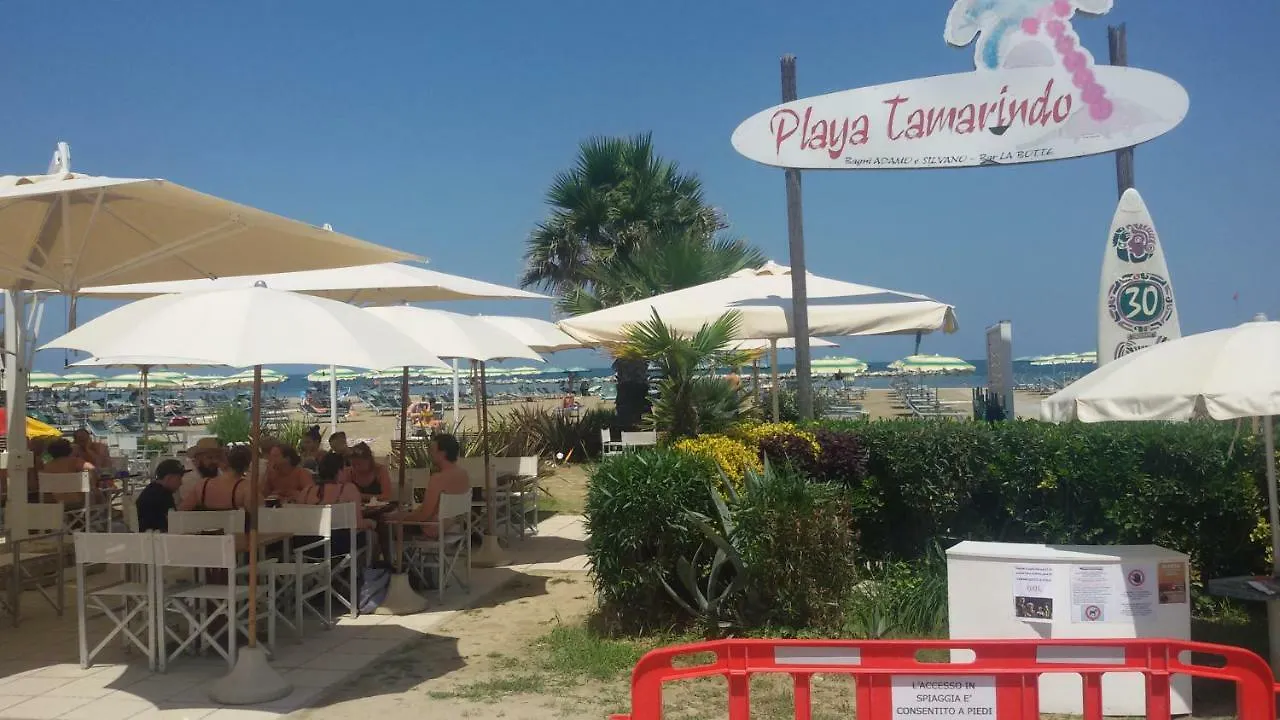 Domus Maris Viserba, Spiagge E Centro A 100 Mt, Promo Maggio Fiera Macfrut, Fieravicola, Expo Dental, Meeting リミニ