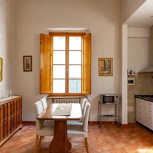Lovely One Bedroom Nearby Ponte Vecchio Appartamento Firenze