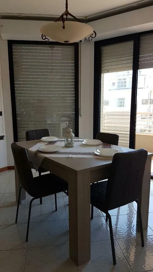 DOMUS MARIS Viserba 100 mt da Spiagge e Centro, FIERA Rimini a 5 Min TECNA 2022 SIGEP 2023 BB TECH Beer&Food