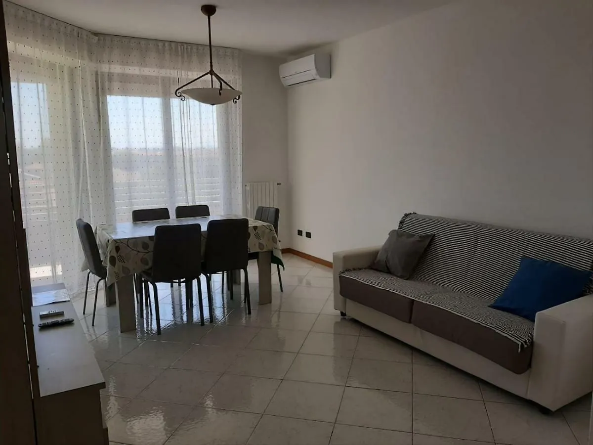 DOMUS MARIS Viserba 100 mt da Spiagge e Centro, FIERA Rimini a 5 Min TECNA 2022 SIGEP 2023 BB TECH Beer&Food Apartment